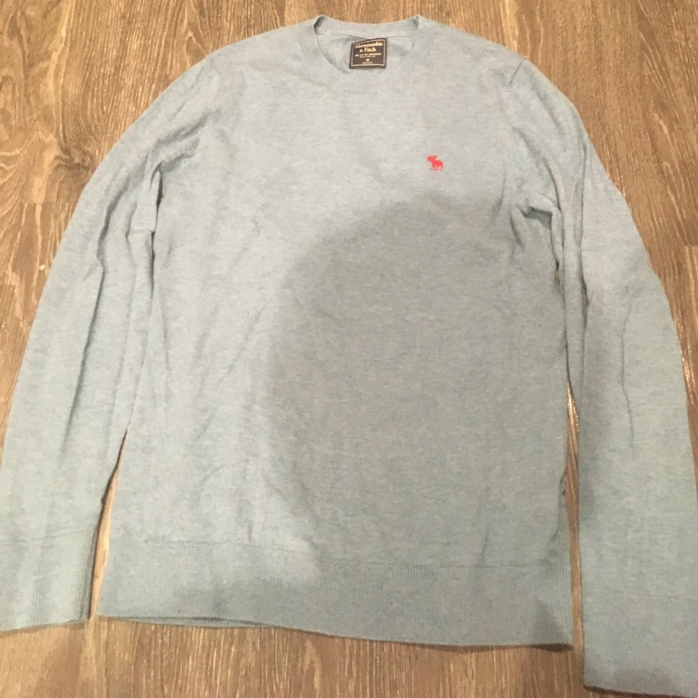 Men's medium light blue Abercrombie sweater
